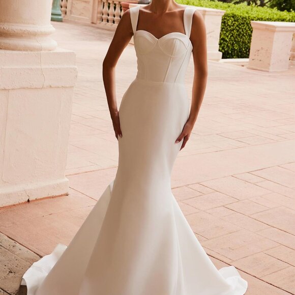 White wedding dress, mermaid bridal gown - Picture 1 of 5